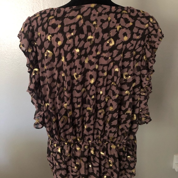 Plum and Gold leopard print ruffled top - Picture 6 of 6